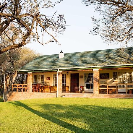 Woodlands Stop Over And Lodge Francistown Extérieur photo