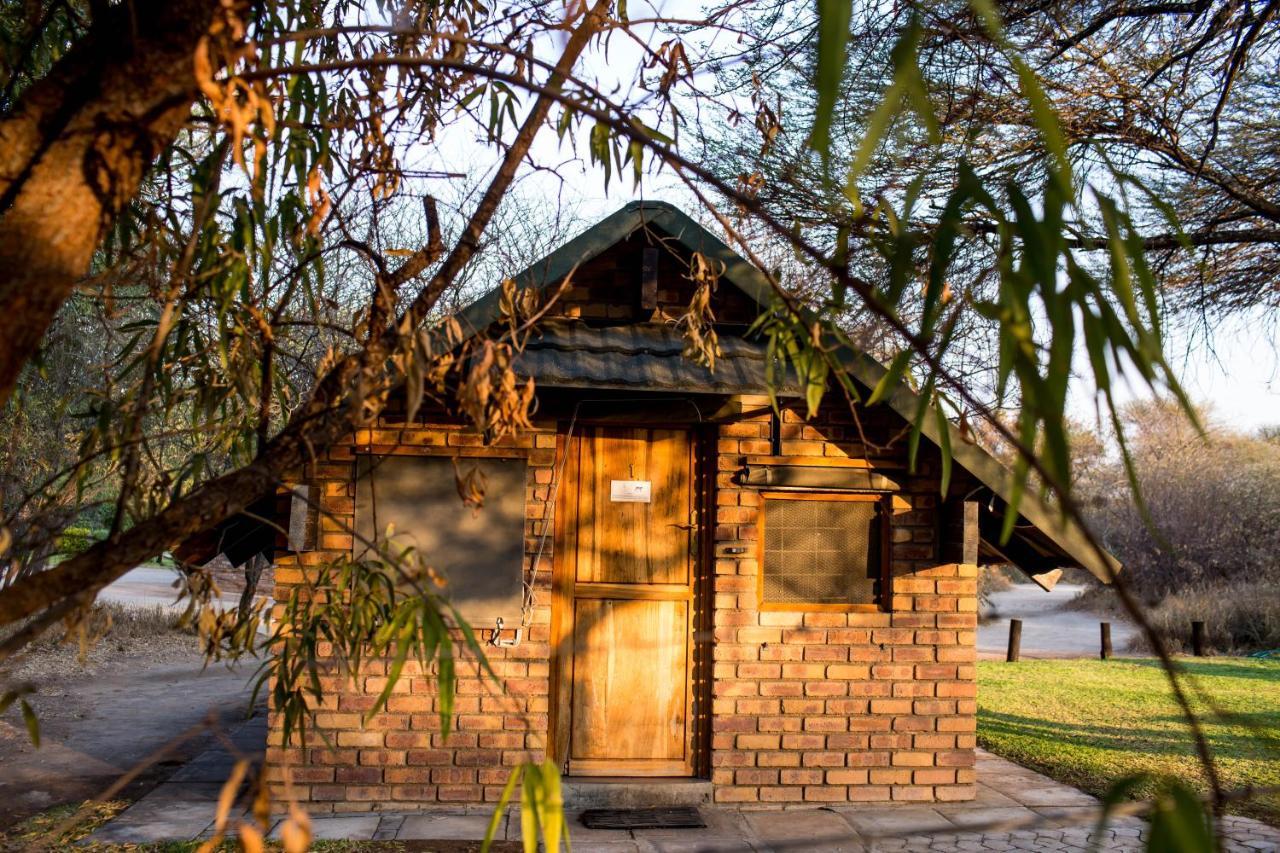 Woodlands Stop Over And Lodge Francistown Extérieur photo