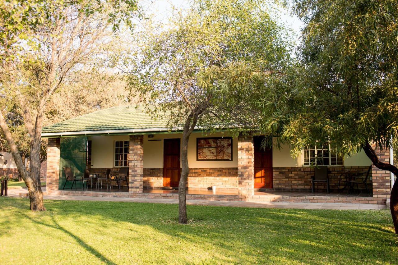 Woodlands Stop Over And Lodge Francistown Extérieur photo
